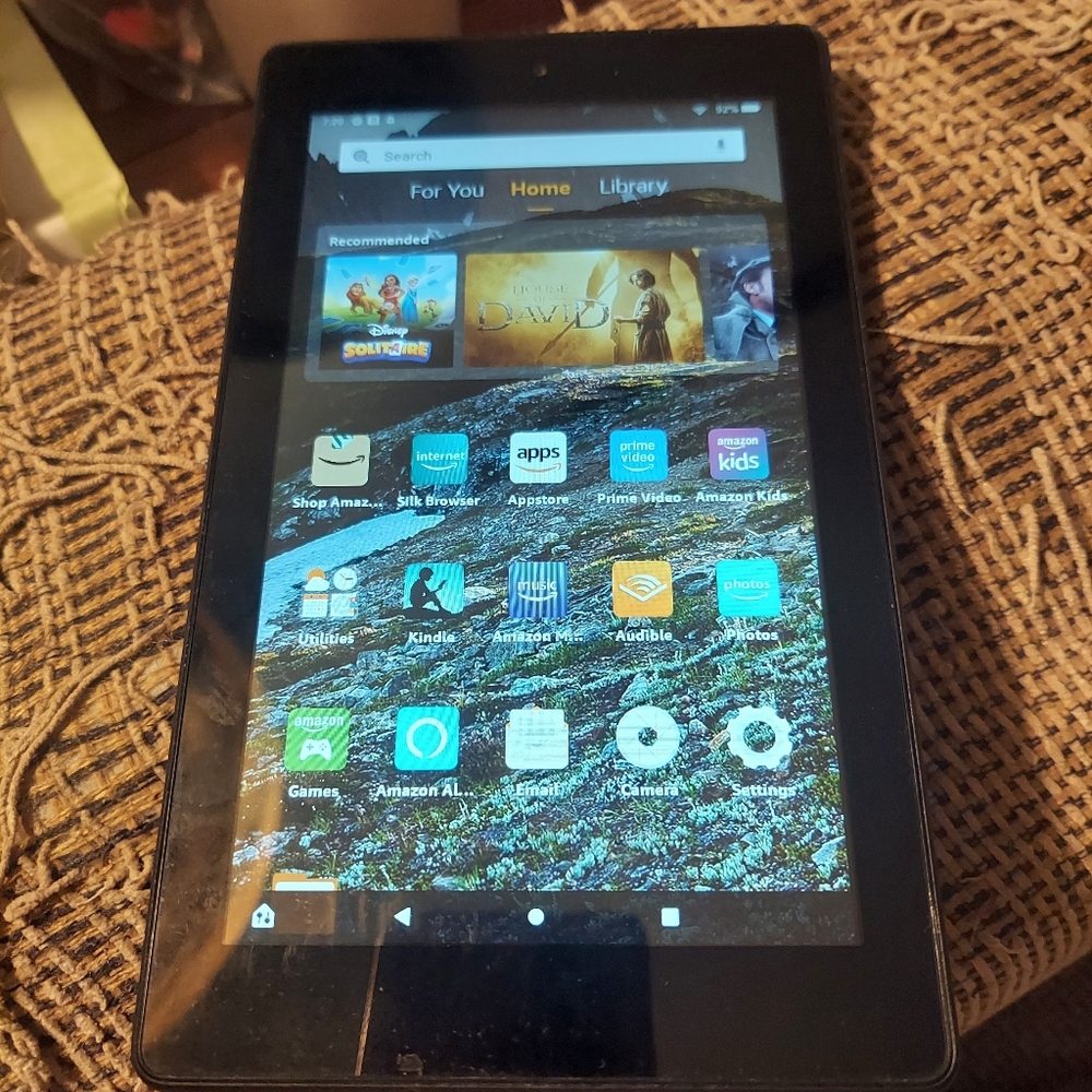 Amazon Kindle Fire 7 (9th Generation) 32GB Wi-Fi 7in Black